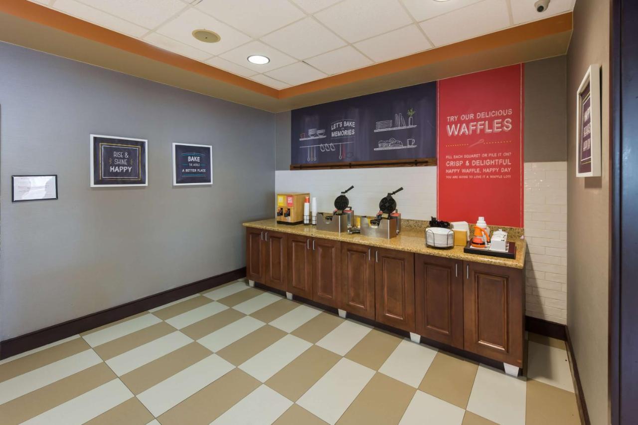 Hampton Inn Nanuet Extérieur photo
