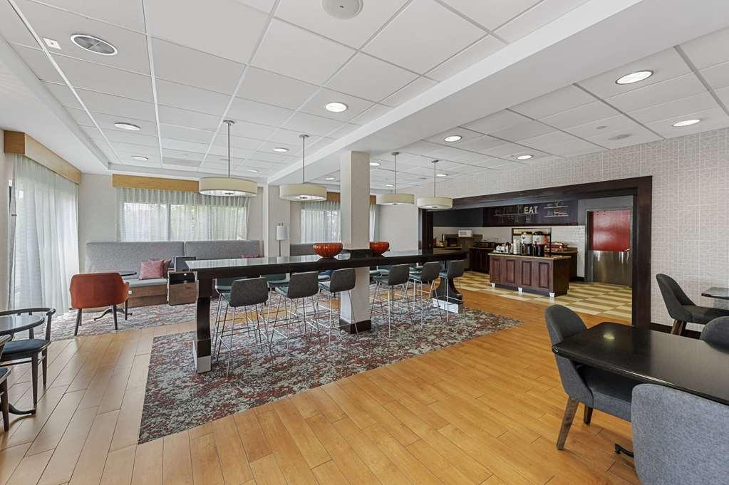 Hampton Inn Nanuet Restaurant photo